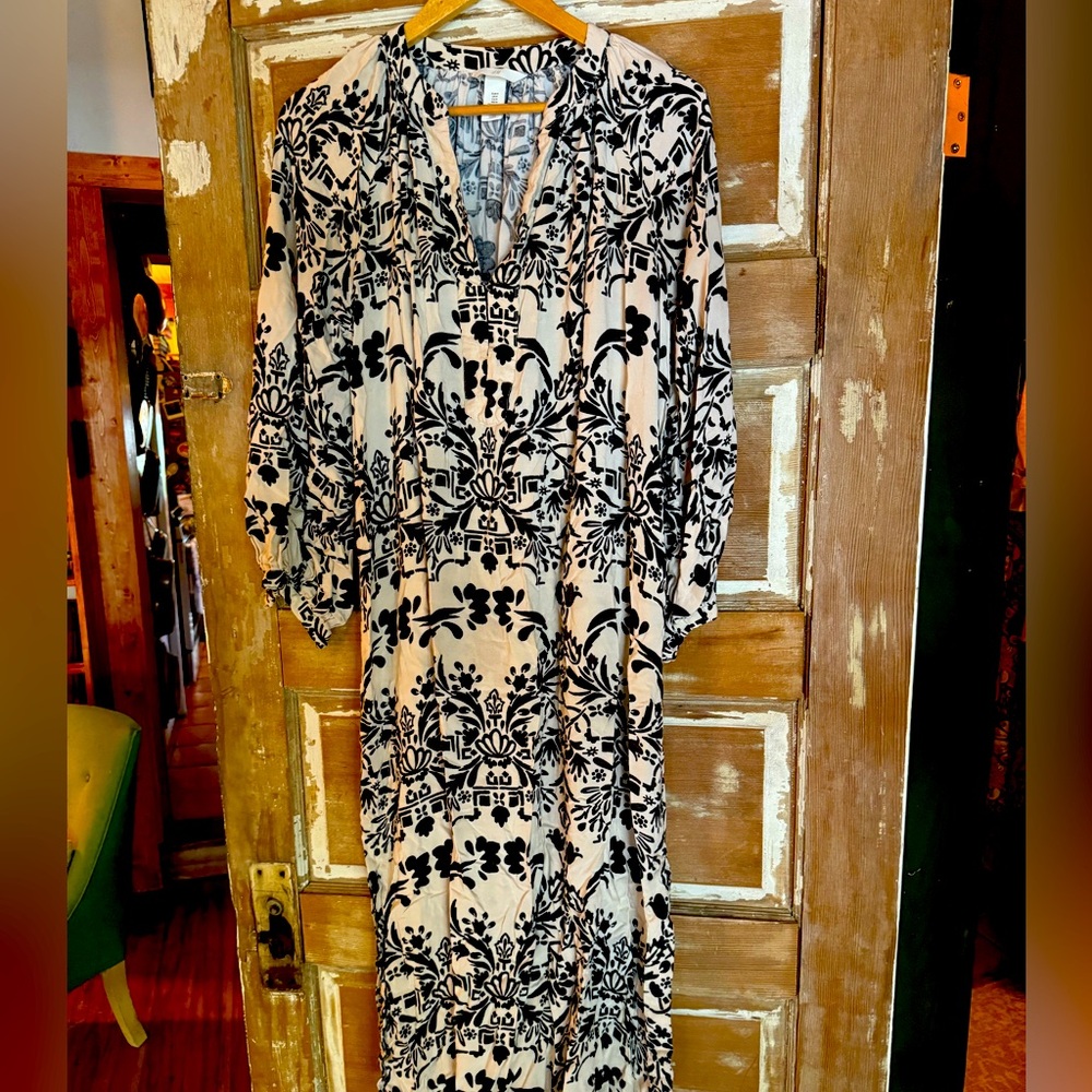 Black and white maxi dress by H&M